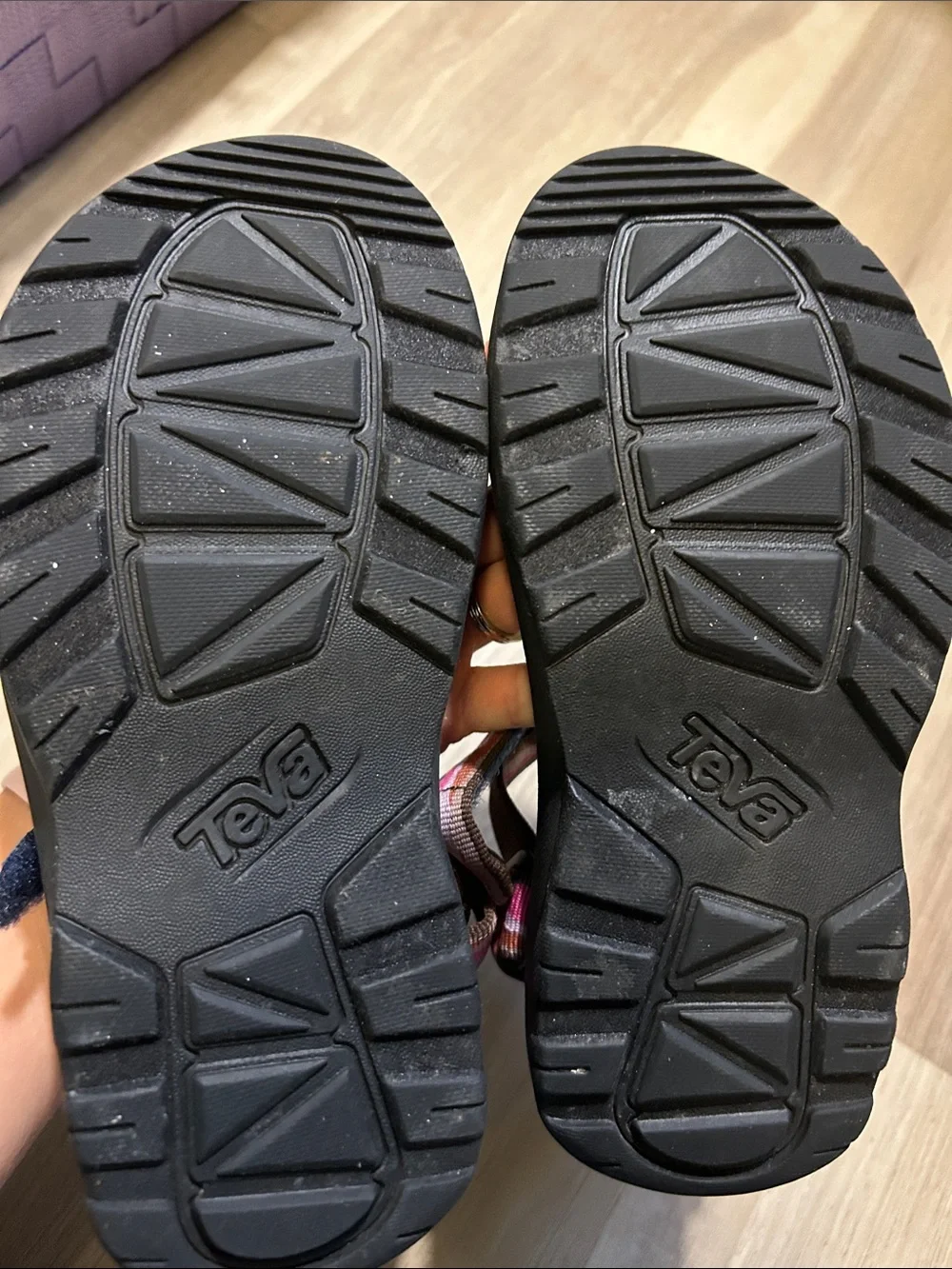 Teva Sandals Hurricane XLT Big Kids size 2